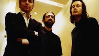 I Am Kloot - Storm Warning (live @ Café de la Danse, 2004)