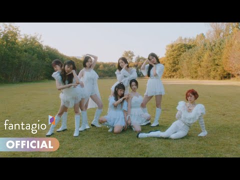 Weki Meki 위키미키 - Siesta M/V (Performance Ver.)