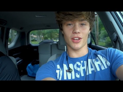 Gymshark Unboxing, Apple Store Trip, Calvin Klein, Deadlifts | Multi-Day VLOG |