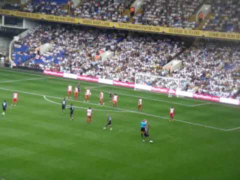 Tottenham vs Olympiacos 2009_01