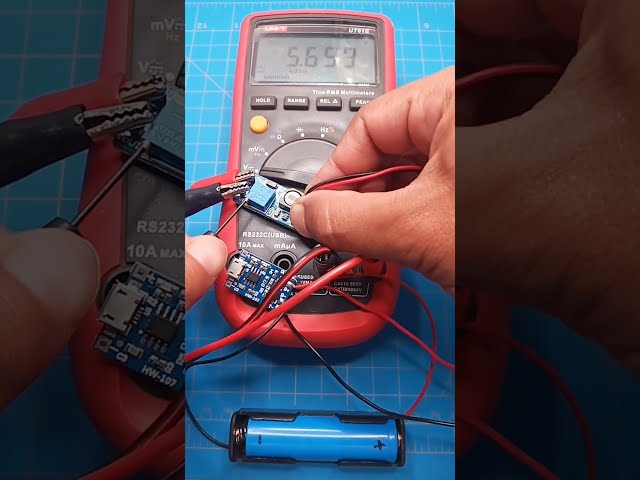 Vídeo relacionado con AZDelivery 3 pcs Conversor de Voltaje 5A 8-36V a 1.25-32V XL4015 compatible con Arduino con E-Book incluido!
