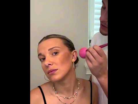 the way she stays so calm😭 #milliebobbybrown #jakebongiovi #strangerthings #wikedits #shorts