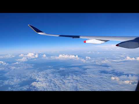 Beautiful View From An Airplane Window ⛅🌏 | Flying Over Malaysia