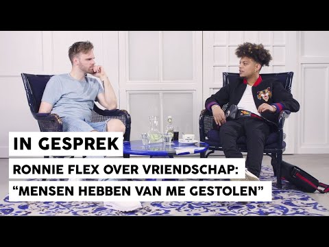 RONNIE FLEX over VRIENDSCHAP: “Mensen hebben van me gestolen” | IN GESPREK