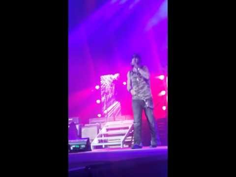 Brantley Gilbert bottoms up