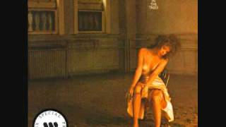 carly simon - de bat(fly in me face).wmv