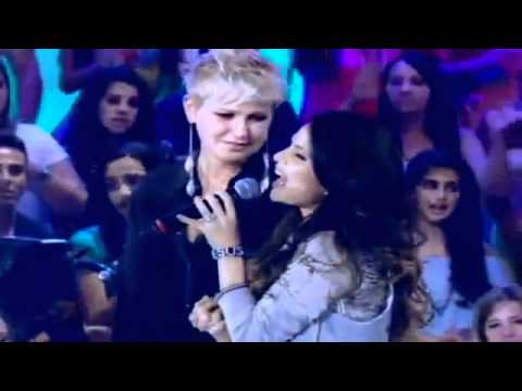 Xuxa chora e se emociona com Aline Barros
