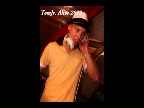 Empire Of The Sun Alive Vs Flashbang  (TomJr mashup mix 2013)