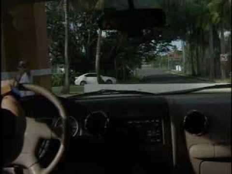 SuperXclusivo 6/18/10 - Equipo de SXC rebasa valla para entrar a casa de Ana Cacho