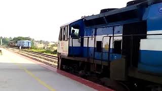 preview picture of video 'inter city with  wdp4 deperted holenarsipur'