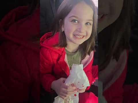 მატყუებს თვალსა და ხელს შუა 🤣 #ტკბილეულისმუსუსი #ბანანი #აფერისტი #ნუცა