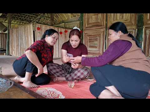 Loan's mother unexpectedly met Mrs. Thuy and learned of Loan's whereabouts.