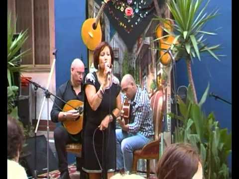Fadista:: Beta Oliveira  -  Guitarra Portuguesa  João Chitas - Viola  Ivan Cardoso