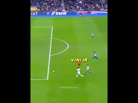 When Mbappe and Vinicius hit top speed🤯