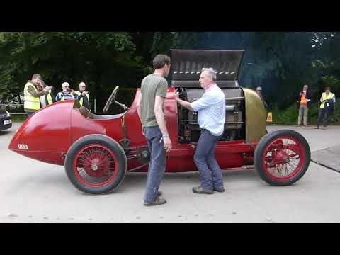 Starting the "Beast Of Turin"