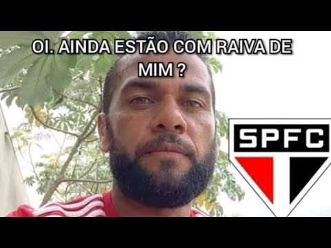 Zueira tricolor do Morumbi pela barba do profeta Dani Alves!