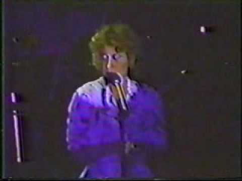 Videoclip de Empty Bed Blues — Bette Midler
