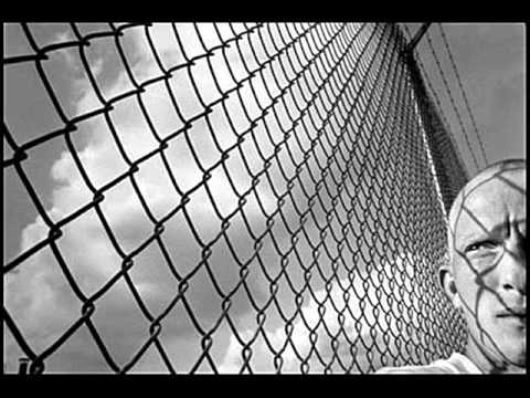 MD Manassey & Kerannoff feat. Smo - Po Strunite