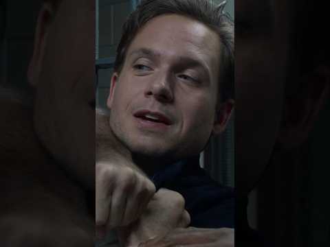 Mike outsmarts the Federal Marshal #suits #shorts #lawyer