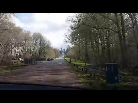 Driving up to Chateau de Chambord