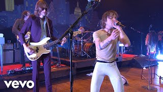 Cage The Elephant - Cage The Elephant on Austin City Limits &quot;Come a Little Closer&quot;