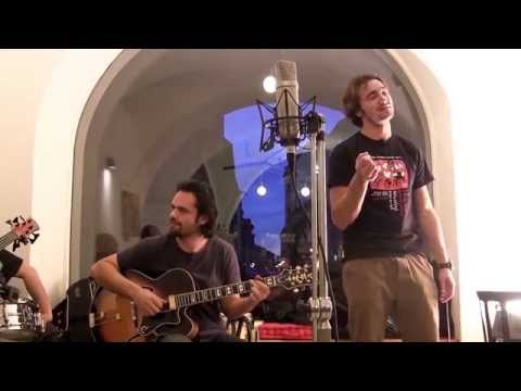 Petr Vořešák - Petr Vořešák & ONI: První ranní bus (videoklip)