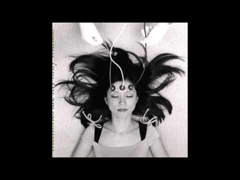 Yuka Honda ‎– 7.- Some Days I Stay In Bed For Hours (Memories Are My Only Witness, 02')