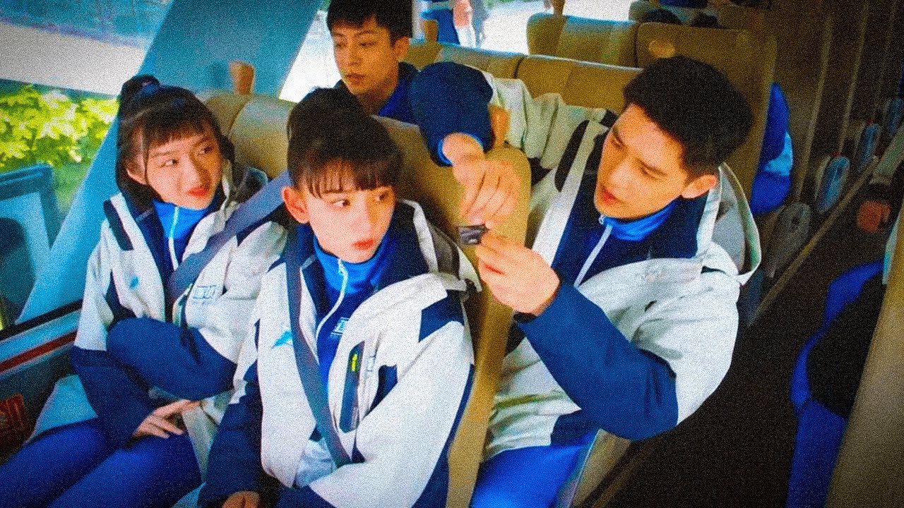 Aluno famoso 0BRIGA uma garota a ser sua NAM0RADA e ela o odeia… até que se apaixona! - Recap