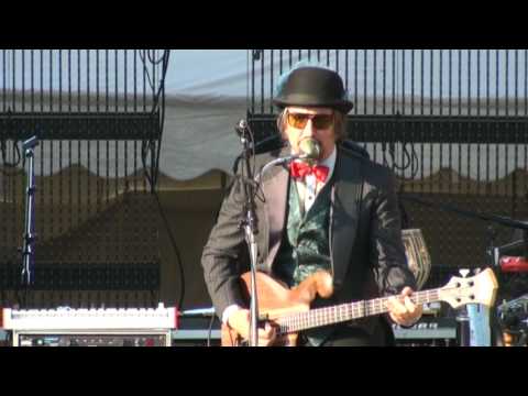 Les Claypool..Buzzards of Greenhill..Wakarusa 09