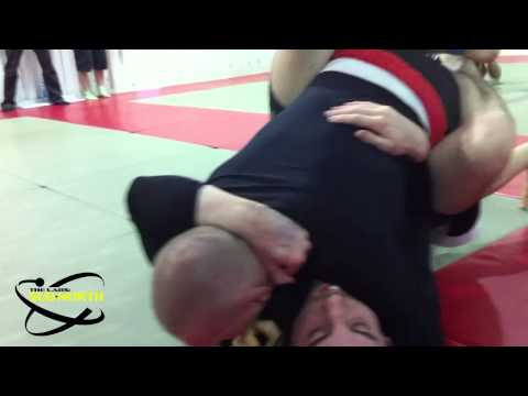 5 u80kgs Novice  Group B - Match 2 - Piotr Zajac (Spartan MMA) vs. Nic Southwood (The Labs).MOV