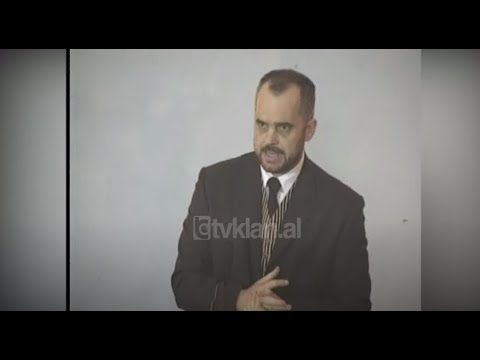 Rama dhe Nano në Konferencën e Shkodrës, nuk i japin dorën njëri-tjetrit (1 Dhjetor 2003)