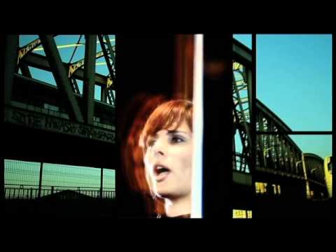 Loane - Rien de commun [Official Music Video]