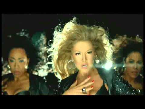 Hadise - Aşk Kaç Beden Giyer