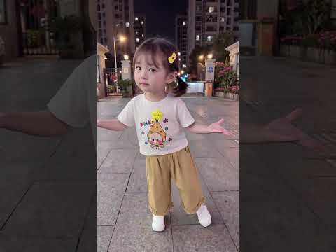 姨姨门，奶奶让再练习练习😭😭#骗你生女儿 #可爱到爆炸 #萌娃跳舞 #爱跳舞小姑娘