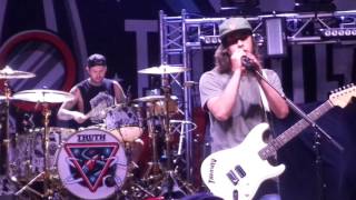 Pierce The Veil - Song For Isabelle Live (14/10/16)