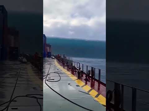 Tsunami Frontline: Real Footage at Sea #tsunami #ocean #seaterror
