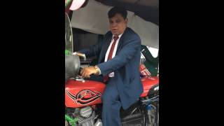 preview picture of video 'Dr.Kumar Pati USA, Travelling on a Tricycle in Philippine'