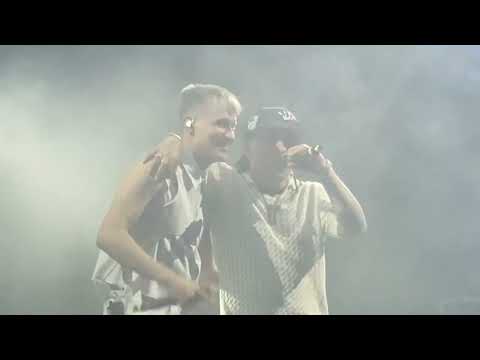 Pablo Chill-E ft. Kidd Voodoo - SUCUBO en vivo | Teatro Coliseo