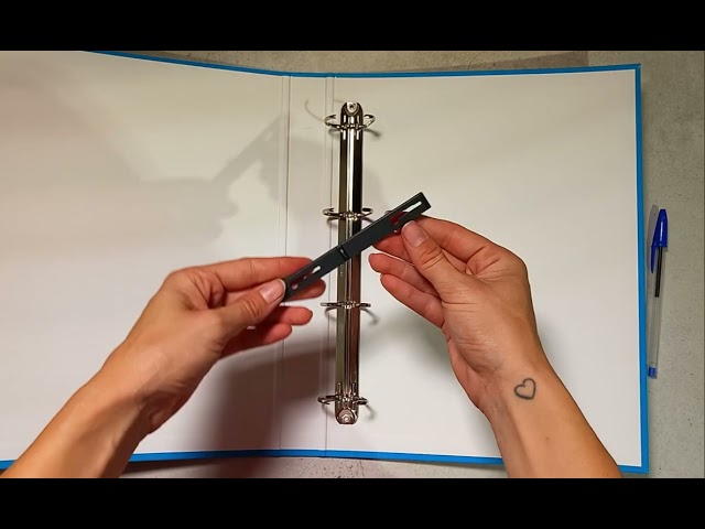 Vídeo relacionado con EL NIÑO Bahia - Carpeta de Folio 4 Anillas, Ideal para Niños de Diferentes Edades, Cómoda y Versátil, Calidad y Resistencia, Ideal para Niños y Jóvenes, 27x6x33 cm, Color Azul