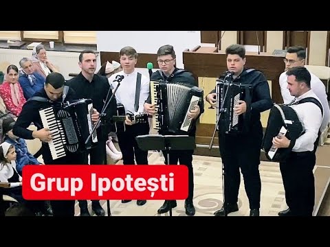 Grupul de la Ipotești la Vicovu De Sus împreună cu Frații Ursachi