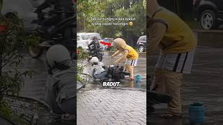 Download lagu Upin Ipin Membantu Wanita Jatuh Dari Motor 🤗 mp3