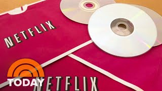 Netflix ends DVD service with disc giveaway