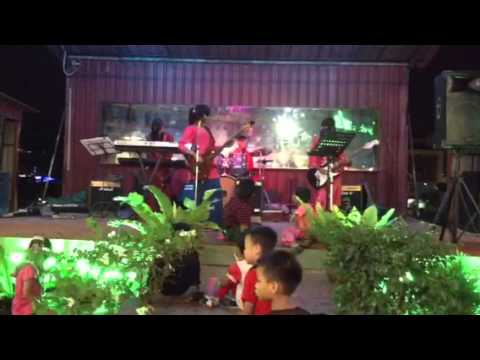 Ceritaku - blueberry band ( d'funder band )