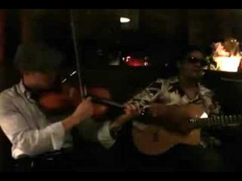 Cuban Music by Roberto Poveda at Mojito