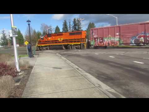 Portland & Western Railroad's 2314 Lead's the Hillsboro Switcher through Tigard OR 021017