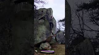 Video thumbnail of L'Angle Imparfait, 7a. Fontainebleau