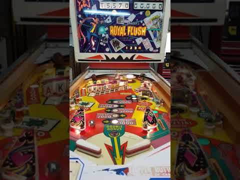 A l'aide ! Flipper - Gottlieb Royal Flush (1976)