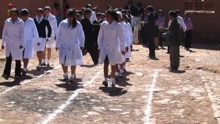 preview picture of video 'Die Schüler des Colegio von Esmoraca defilieren beim Nationalfeiertag.'