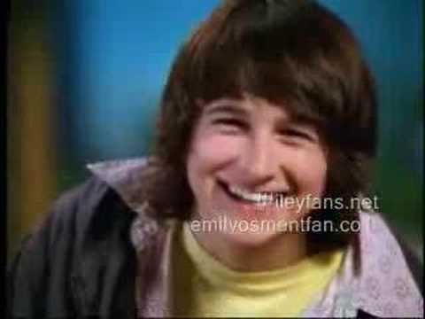 Miley Cyrus, Emily Osment, Mitchel Musso -  My Room Video