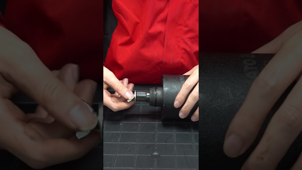 Bộ dụng cụ mở ốc xe tải bằng tay YATO YT-0782